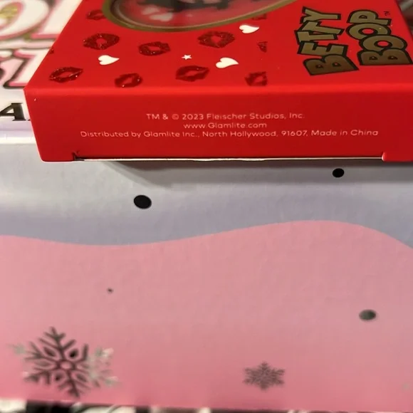 Betty Boop x Glamlite Blush Duo - Picture 4 of 4